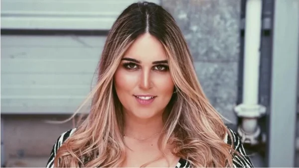 Με boho διάθεση και γεμάτη φυτά είναι διακοσμημένη η βεράντα της Εβελίνας Νικόλιζα