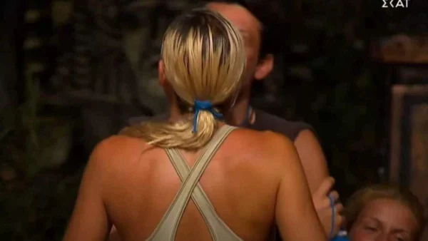 Survivo 5 - κόπηκε στο μοντάζ: Η κίνηση της Ευρυδίκης στον Εμμανούηλ κατά την αποχώρησή της