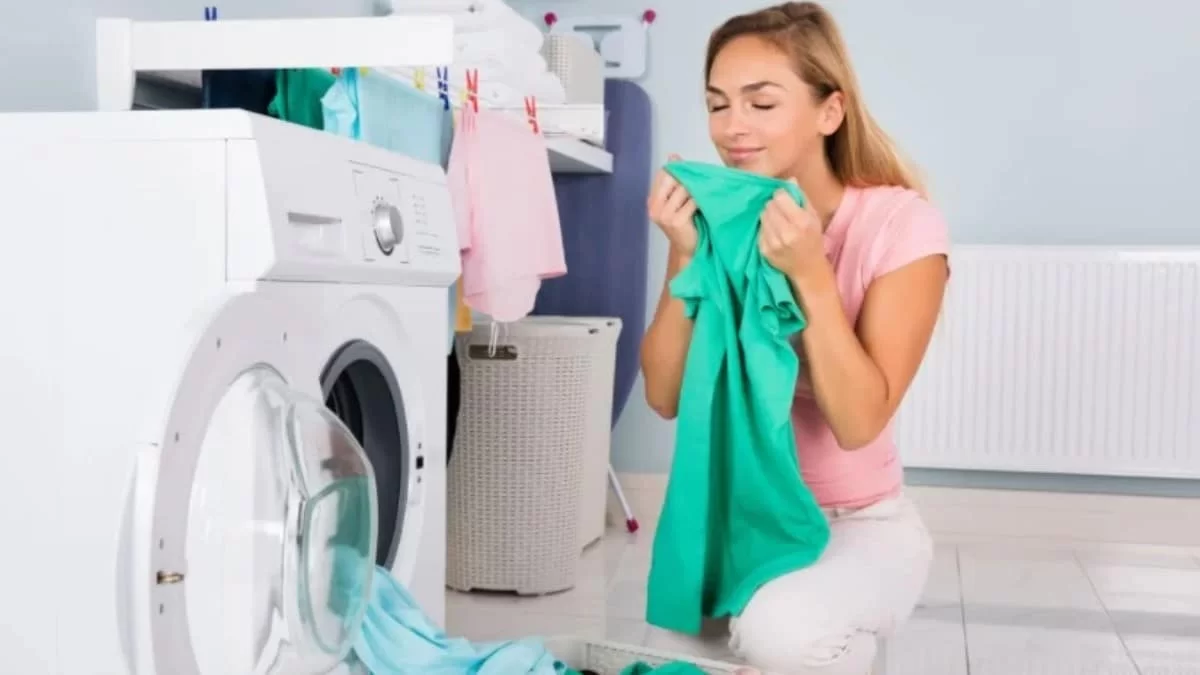 Το μυστικό της γιαγιάς με μαγειρική σόδα για να μοσχοβολάνε τα ρούχα