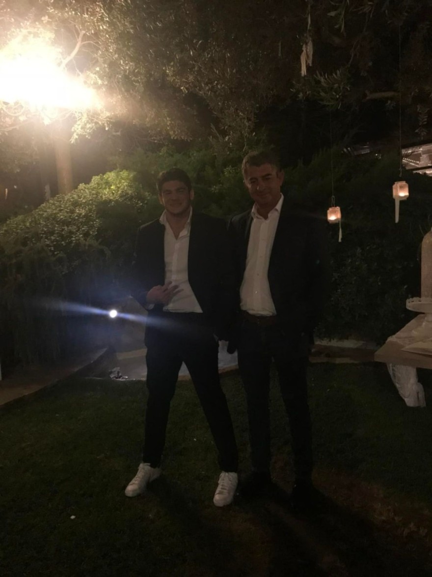 Ο Γιώργος Καραϊβάζ και ο γιος του