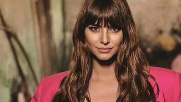 Η Ηλιάνα Παπαγεωργίου έγινε ξανθιά και είναι αγνώριστη - Η φωτογραφία που ''έριξε'' ολόκληρο το Instagram