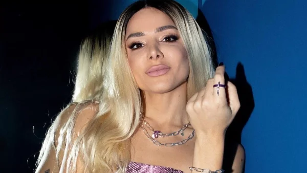 H Zόζεφιν κυκλοφόρησε το νέο της τραγούδι με τίτλο ''Τηλέφωνο'' - Το εντυπωσιακό video clip