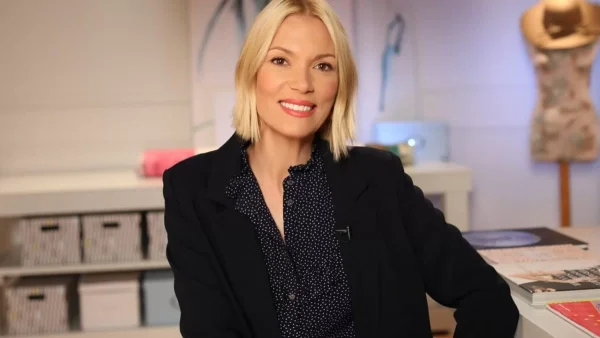 Η Καγιά παραμένει εντυπωσιακή ακόμα και με τις πιτζάμες της - Η φωτογραφία που ''έριξε'' το Instagram