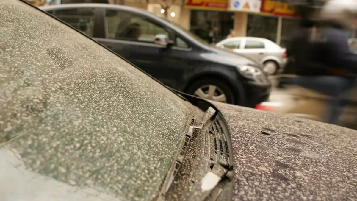 Καιρός 7/4: Πότε θα εξασθενήσουν οι βροχές και οι καταιγίδες - Μεταφορά αφρικανικής σκόνης