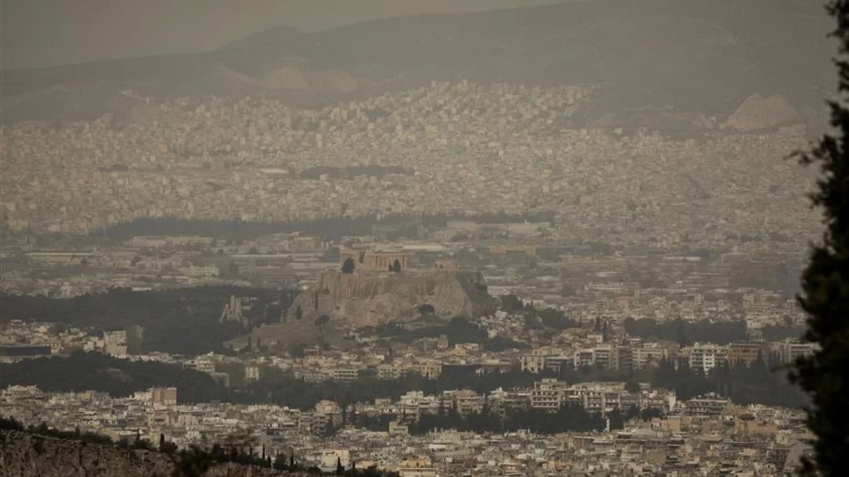 Λασποβροχές και αφρικανική σκόνη μέχρι και την Μ. Τετάρτη - Τι καιρό θα κάνει το Πάσχα;