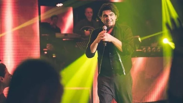 Έφυγε για Άγιο Δομίνικο η Κέλλυ Κελεκίδου - Η φωτογραφία του Κουρκούλη που ξεσήκωσε θύελλα αντιδράσεων