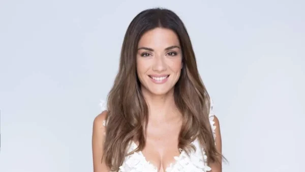 Εικόνες εξοχής θυμίζει ο κήπος της Βάσως Λασκαράκη - Το στοιχείο της πέτρας κάνει τη διαφορά!