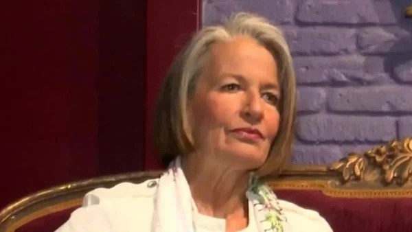 «Μισώ θανάσιμα να χτυπάει...» - "Κόλαφος" οι δηλώσεις της Λουκίας Παπαδάκη για το θέατρο