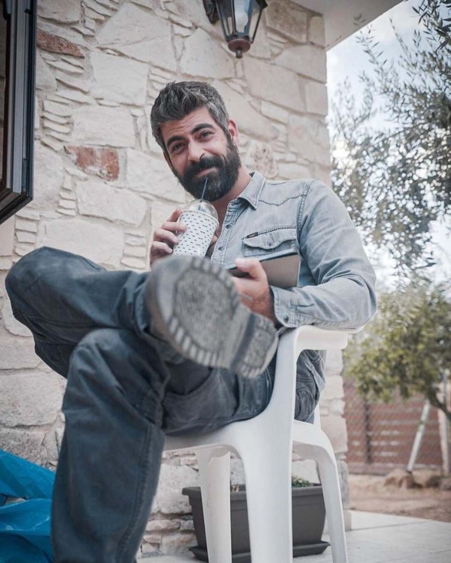 ρωταγωνιστής της «Γης της Ελιάς» ο σύντροφος της Τζόυς Ευείδη