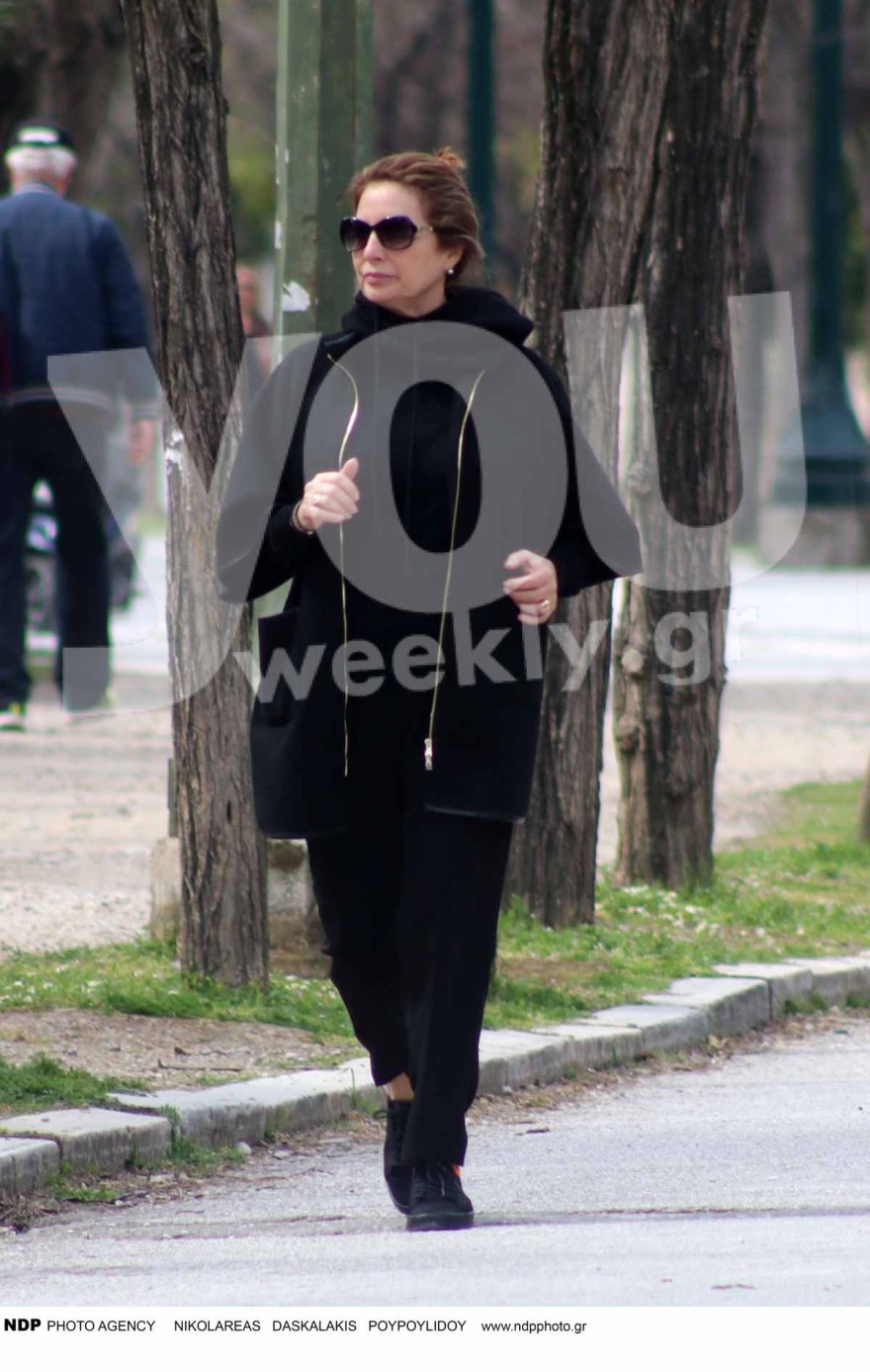 Μαυροφορεμένη η Άντζελα Γκερέκου