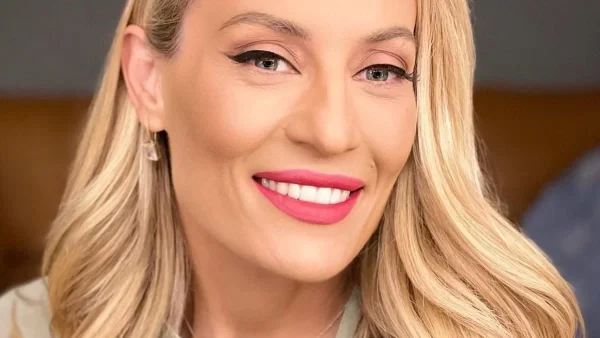 Έντονο ξέσπασμα από την Ελεονώρα Μελέτη: «Μία η Έφη, μία η Ρούλα τρέχανε σε χαρτορίχτρες και μέντιουμ»