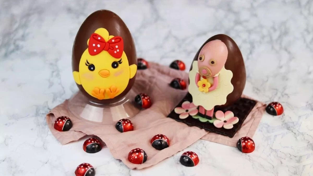 Ουρές σε μαγαζί του Πειραιά για τα πιο ευφάνταστα και γευστικά σοκολατένια αυγά και νηστίσιμα γλυκά