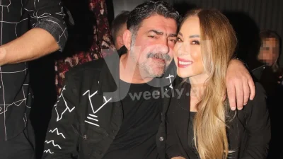 Με κολλητό mini φόρεμα η σύντροφος του Ιατρόπουλου - Έδιναν καυτά φιλιά στο στόμα όλο το βράδυ