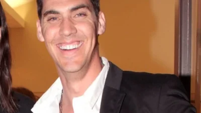 Τζώρτζης Μονογυιός: Άνοιξαν τα καταστήματα του στη Μύκονο