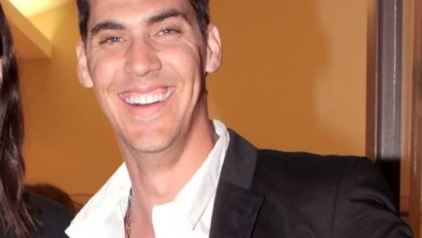 Τζώρτζης Μονογυιός: Άνοιξαν τα καταστήματα του στη Μύκονο