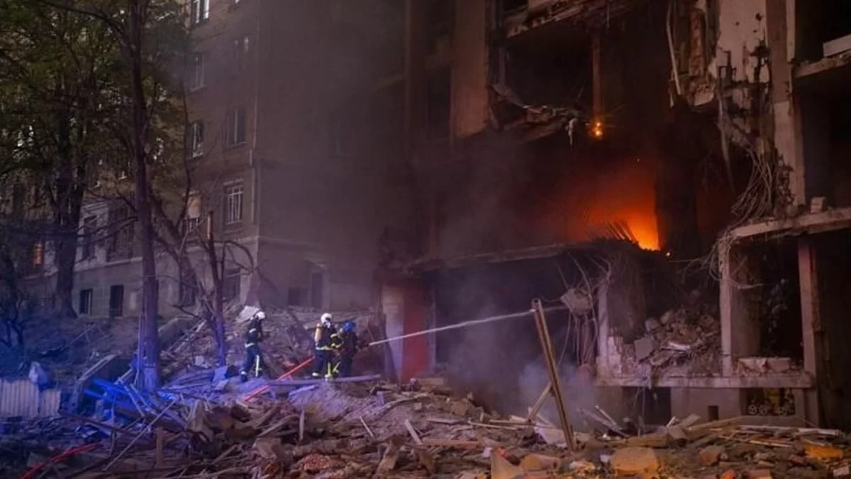 Πόλεμος Ουκρανία: Βομβάρδισαν το Κίεβο κατά τη διάρκεια επίσκεψης του Γενικού Γραμματέα του ΟΗΕ