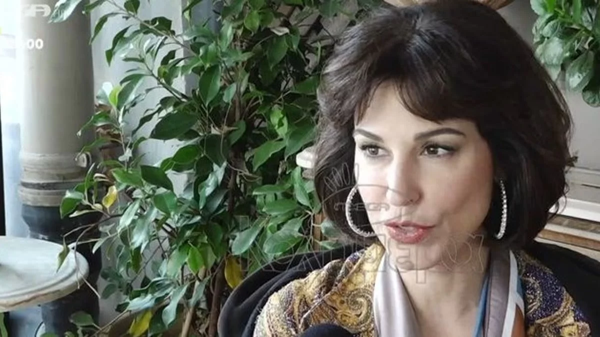 «Κάποιος από το κοινό ανέβηκε και άρχισε να με χτυπάει» - Συγκλονίζει η Κατερίνα Παπουτσάκη με το περιστατικό