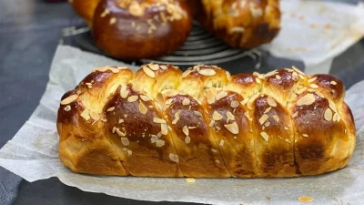 Το τσουρέκι της τεμπέλας χωρίς ζύμωμα και χωρίς μίξερ - Θα μοσχοβολίσει το σπίτι πορτοκάλι