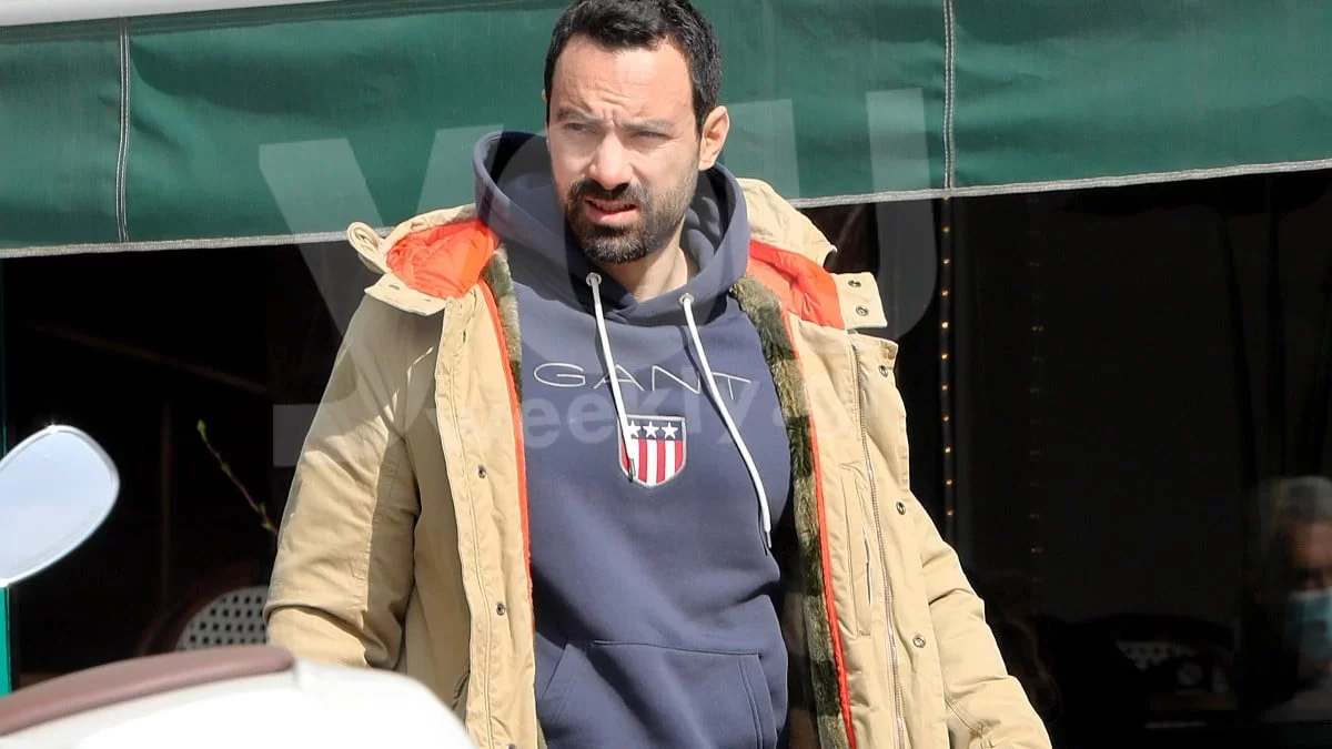 Μέχρι και γυμναστήριο έχει στο πατρικό του ο Σάκης Τανιμανίδης - Το βίντεο την ώρα που γυμνάζεται