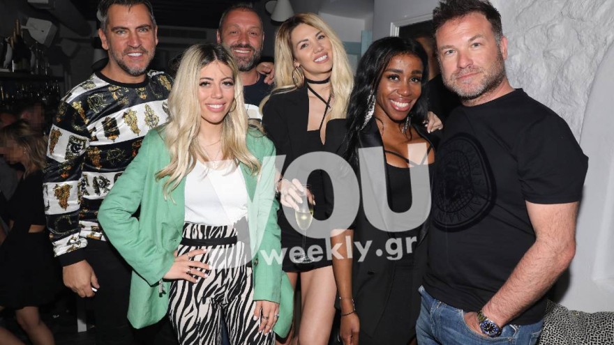 Σάσα Μπάστα, Ελίζαμπεθ Ελέτσι και Αριστομένης Γιαννόπουλος στη Μύκονο