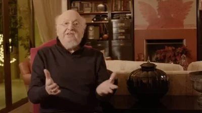 «Προσκυνώ την Ουκρανία και...» - Ο Διονύσης Σαββόπουλος τραγουδά για την χώρα και συγκινεί