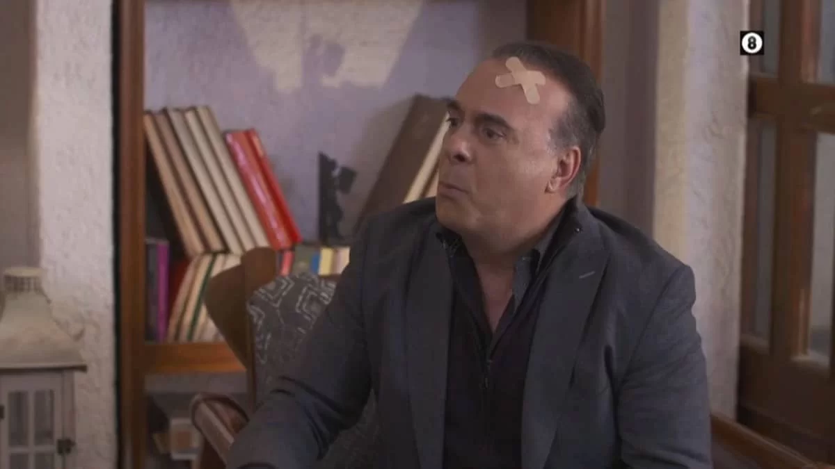 Χαιρέτα μου τον πλάτανο: Ο Σάββας θα εκβιαστεί μέσα από ένα βίντεο με το πρόσωπο του