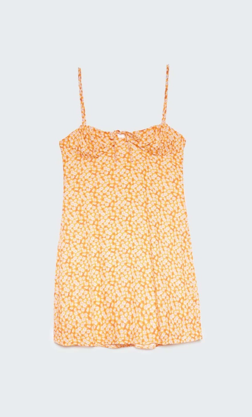 Εμπριμέ φόρεμα από τα Stradivarius