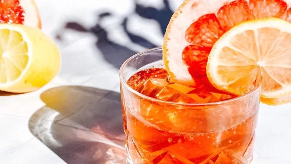 Να το πίνετε δυο φορές την ημέρα για να μείνετε μισές - Σπιτικό ρόφημα με μηλόξυδο, μέλι και...