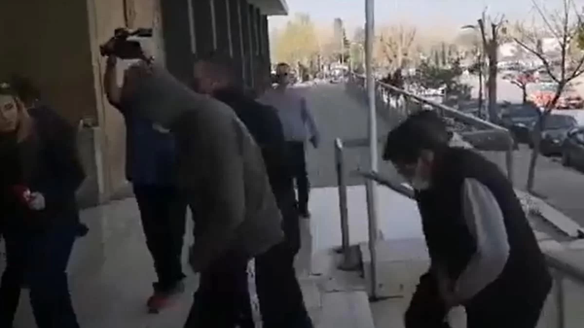 Τραγωδία Εύοσμος: Στον εισαγγελέα οδηγήθηκε ο 15χρονος που πυροβόλησε κατά λάθος τον φίλο του