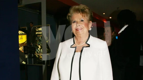 "Τσακίζει" κόκκαλα η εξομολόγηση της Βέφας Αλεξιάδου: «Τις κόρες μου δεν τις πήρε ο Θεός, έφυγαν μόνες τους»