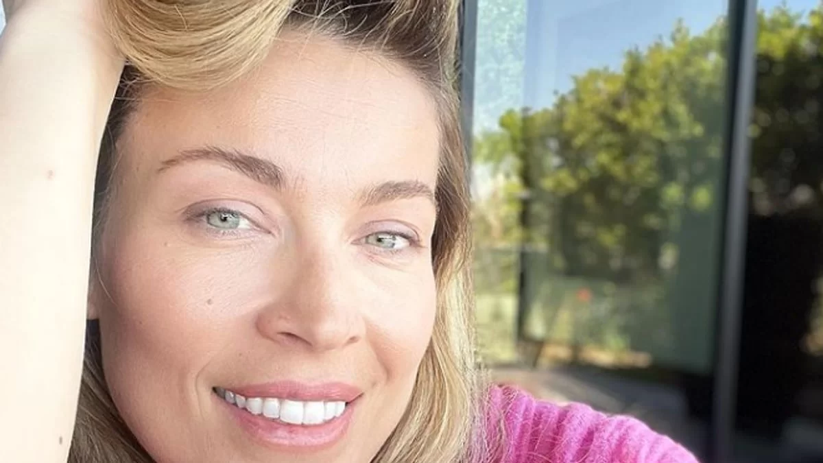 Σαν αρχαία Ελληνίδα θεά - Οι μαγευτικές φωτογραφίες της Χρουσαλά από τη Μύκονο