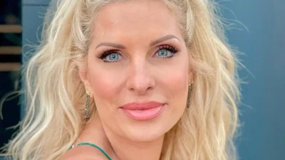 Δεν τσιγγουνεύτηκαν τα χρήματα - Το φόρεμα αξίας 660 ευρώ που φόρεσε η Μενεγάκη στο πλατό του MEGA