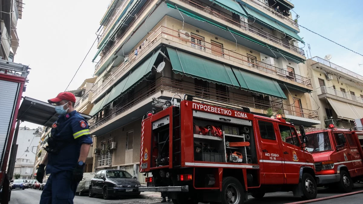 Τραγωδία στην Ηλιούπολη: Ένας νεκρός μετά από φωτιά σε διαμέρισμα