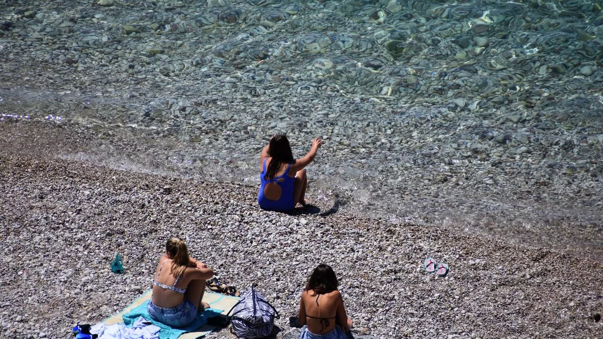 Καιρός 23/5: Λιακάδα και ζέστη σήμερα - Μέχρι πού θα φτάσει η θερμοκρασία;