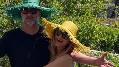 "Σας αγαπώ" - Η νέα τρυφερή φωτογραφία του Βασίλη Μπισμπίκη με την Δέσποινα Βανδή