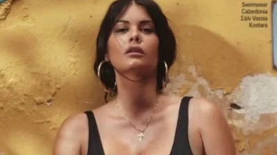 Μέση δαχτυλίδι και απίστευτη σιλουέτα - Μοίρασε εγκεφαλικά η Μαρία Κορινθίου με το μαγιό της στο Instagram