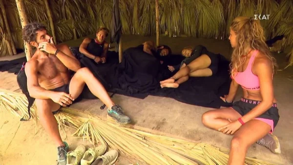 Survivor 5: "Σκούρα" τα πράγματα για την ομάδα των κόκκινων - Αποχωρίστηκαν άλλον έναν παίκτη