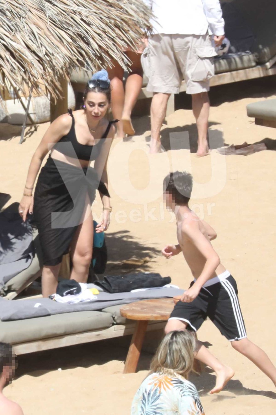 Στην Μύκονο για Πάσχα Χοψονίδου και Σπανούλης με τα παιδιά τους