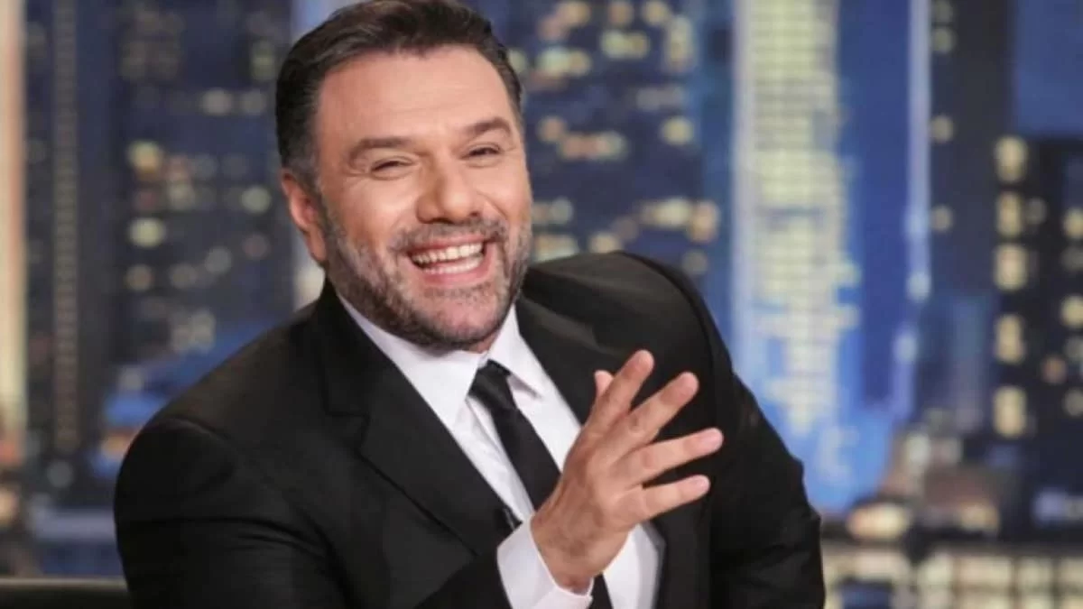 "Έσκασε" η ανακοίνωση για το The 2night show - Οι αποψινοί 23/5 καλεσμένοι του Γρηγόρη Αρναούτογλου
