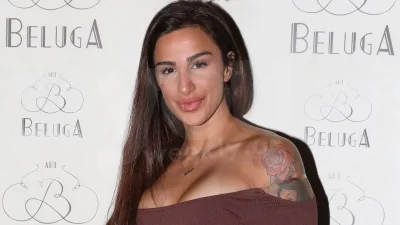 "Βγάζει μάτι" - Το πραγματικό πρόσωπο της Αθηνάς Ευμορφιάδη πριν τις πλαστικές