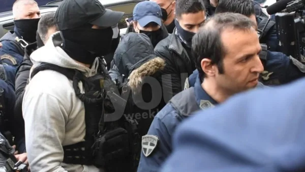 Πάτρα: «Αντί να σκεφτείς γ***** τον Χριστό σου ότι έχεις χάσει τα παιδιά σου» - Στη φόρα τα μηνύματα των αδερφών Πισπιρίγκου