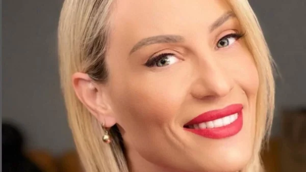 Γροθιά στο στομάχι η ανάρτηση της Ελεονώρας Μελέτη για τη Γιορτή της Μητέρας