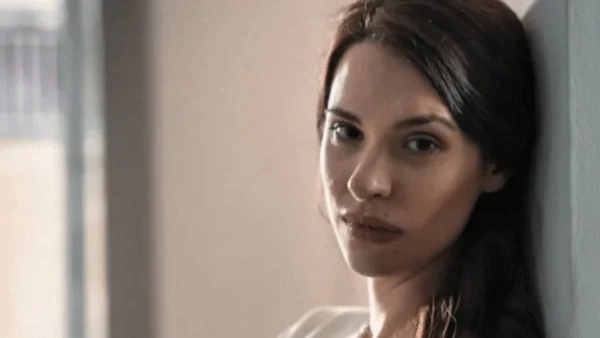 Γη της Ελιάς: Χαμός στη Μάνη - Η Ελένη καταγγέλλει τον Αλέξη για σεξουαλική παρενόχληση