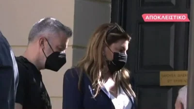 Σε άσχημη ψυχολογική κατάσταση στα δικαστήρια η Έλενα Παπαρίζου - Στα "μαχαίρια" με τον πρώην της Τόνυ Μαυρίδη