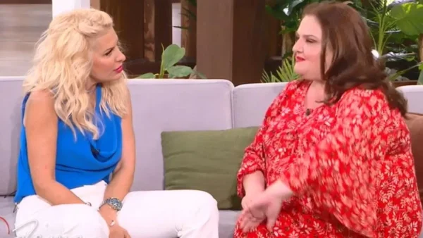 Έμεινε "κάγκελο" στον αέρα της εκπομπής η Μενεγάκη με την επική γκάφα της Βογιατζάκη - Τι συνέβη;