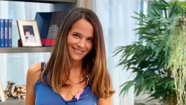 Κορμάρα χωρίς ίχνος ρετούς η Ελιάνα Χρυσικοπούλου - Οι πρώτες φωτογραφίες με μαγιό