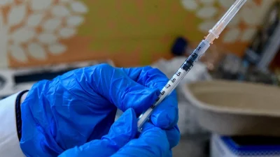 Εμβόλιο του κορωνοϊού: Έρχεται η 4η δόση για όλους από τον Σεπτέμβρη - Ποιοι θα έχουν προτεραιότητα