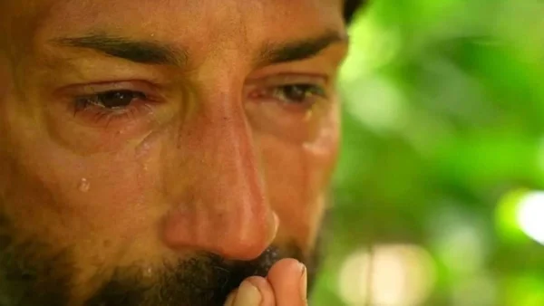 Survivor 5: «Δεν θέλω να πιστέψω ότι...» - Ξέσπασε σε λυγμούς ο Κωνσταντίνος Εμμανουήλ