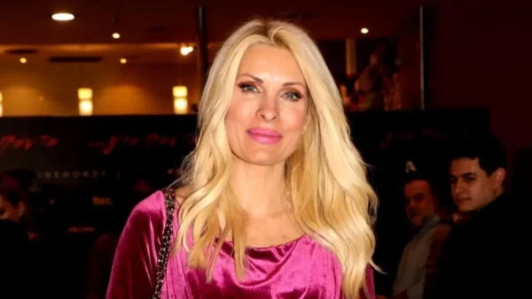 Δύσκολες ώρες για την Ελένη Μενεγάκη - Μαθεύτηκε το πρωί του Σαββάτου 14/5 πως...