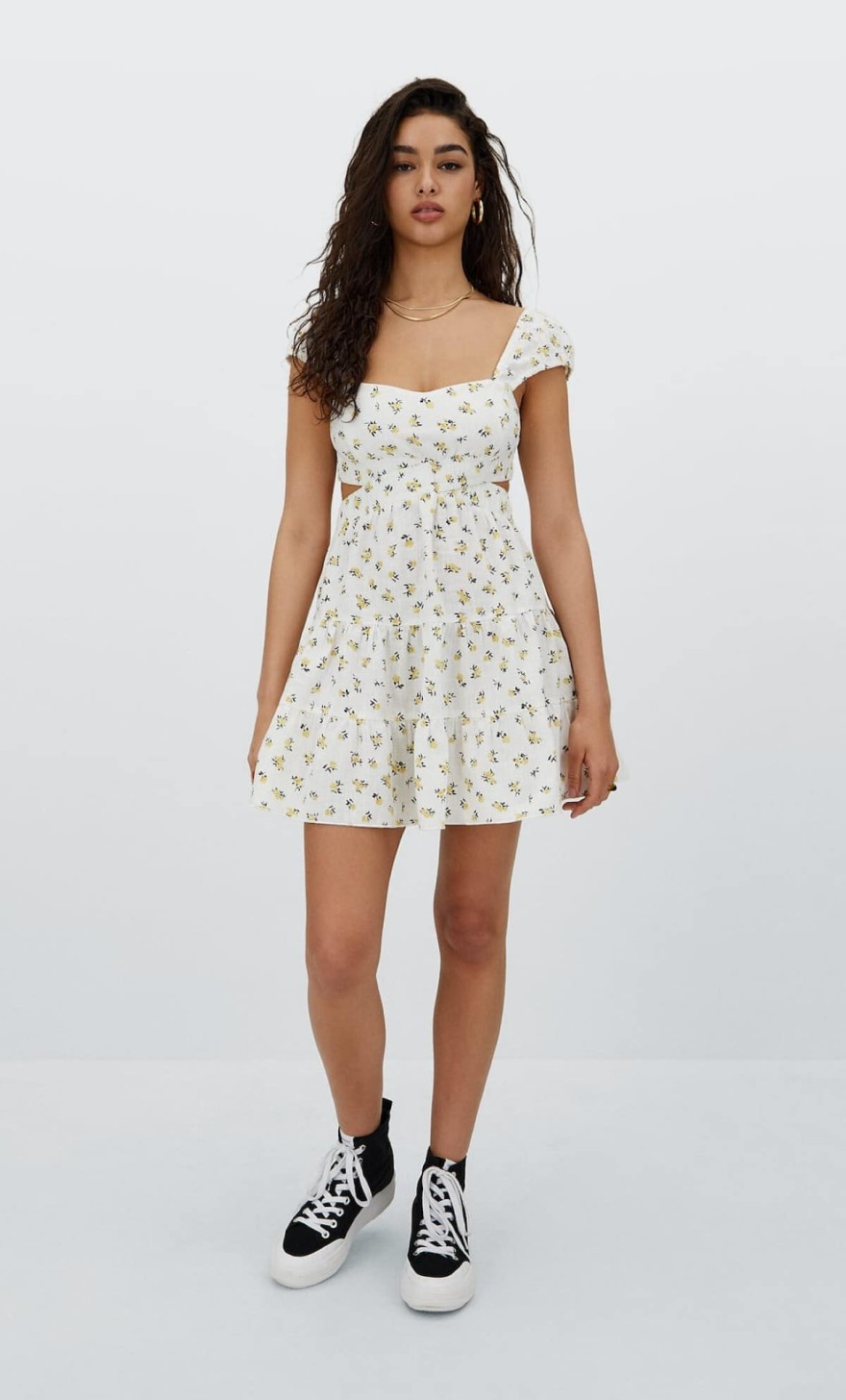 Φόρεμα από τα Stradivarius